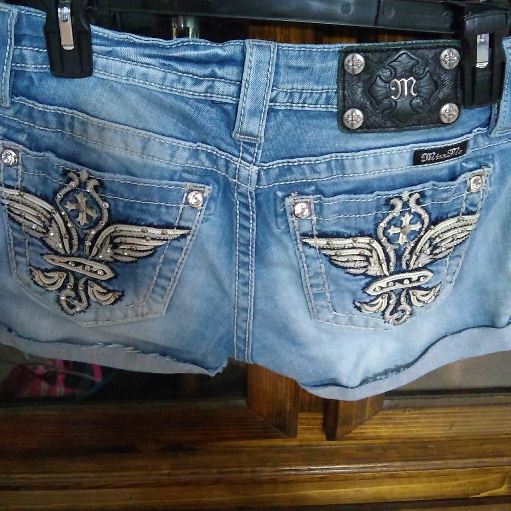 Short shorts